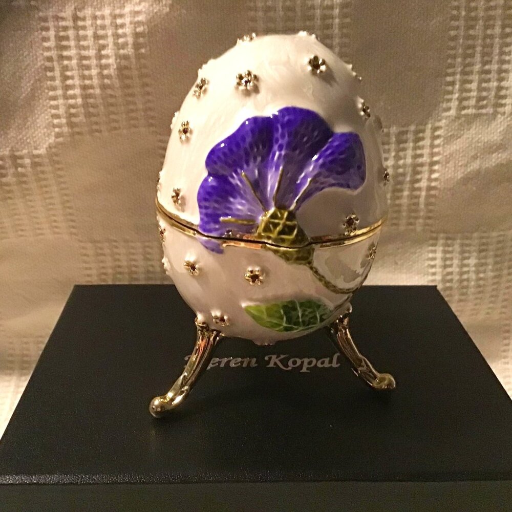 Keren Kopal E2171 White w/blue flower music/trinket box Fur Elise Faberge Egg